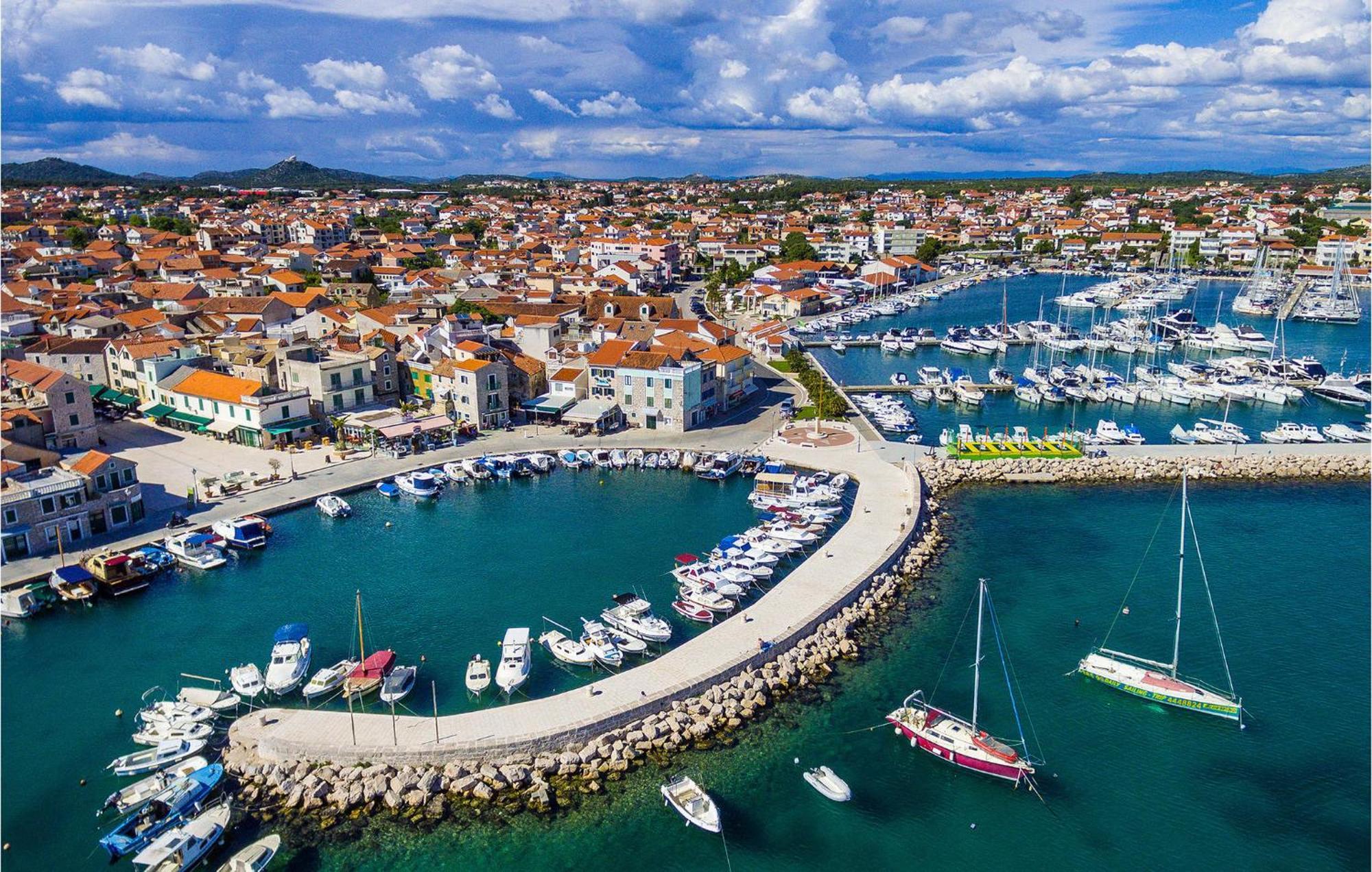 Gorgeous Apartment In Vodice With Kitchen 外观 照片