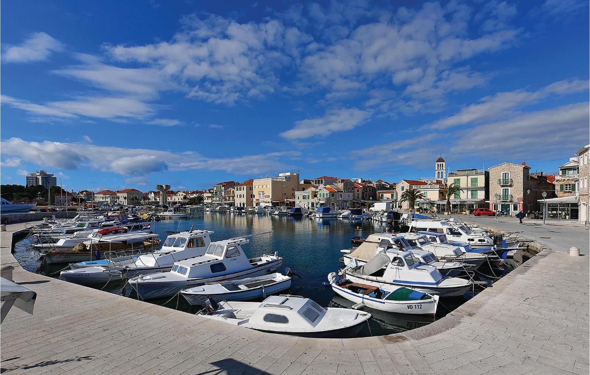 Gorgeous Apartment In Vodice With Kitchen 外观 照片